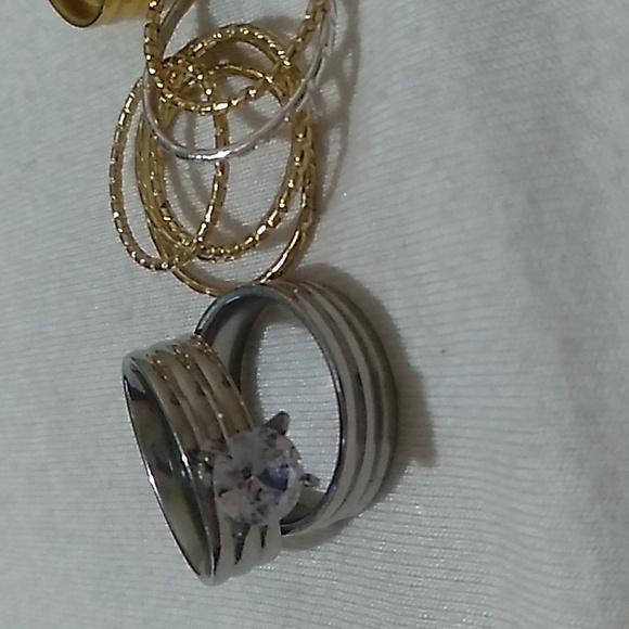 Stackable costume rings - Picture 2 of 5